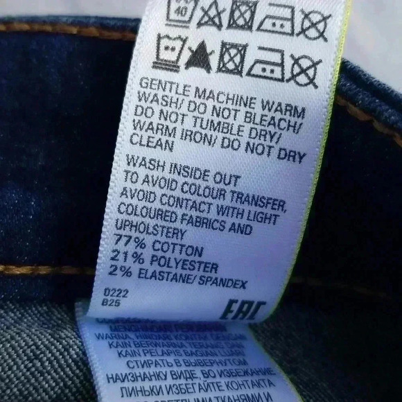 M & S The Sienna Straight jean 18 Short - Picture 11 of 11